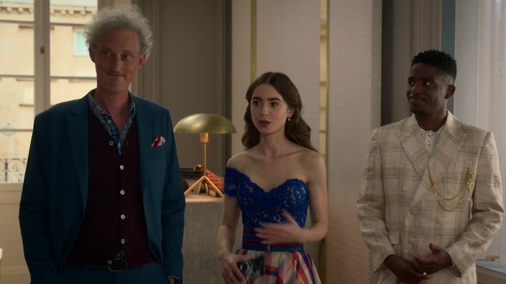Emily_in_Paris_S02E05_WEBRip_x264-ION10_1103.jpg