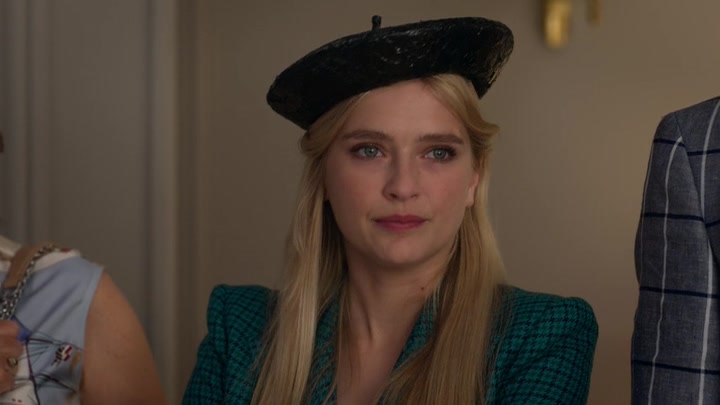 Emily_in_Paris_S02E05_WEBRip_x264-ION10_1109.jpg