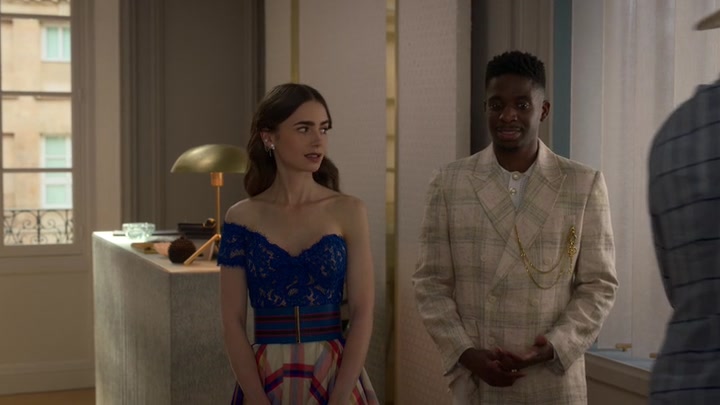 Emily_in_Paris_S02E05_WEBRip_x264-ION10_1141.jpg