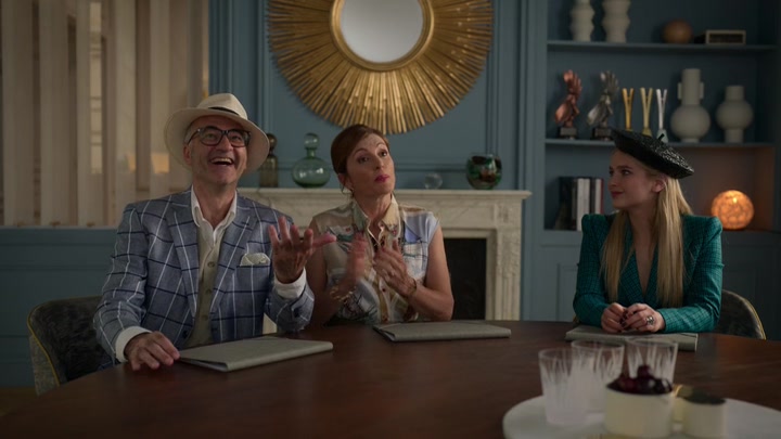 Emily_in_Paris_S02E05_WEBRip_x264-ION10_1205.jpg