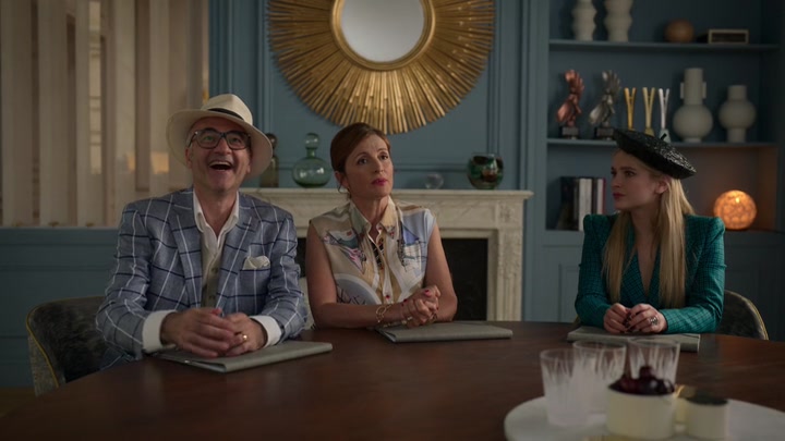 Emily_in_Paris_S02E05_WEBRip_x264-ION10_1209.jpg