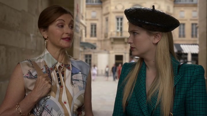 Emily_in_Paris_S02E05_WEBRip_x264-ION10_1309.jpg