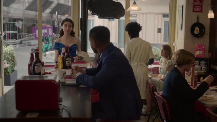 Emily_in_Paris_S02E05_WEBRip_x264-ION10_1339.jpg Emily_in_Paris_S02E05_WEBRip_x264-ION10_1339.jpg