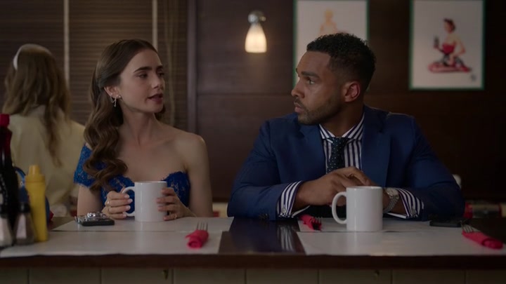 Emily_in_Paris_S02E05_WEBRip_x264-ION10_1357.jpg