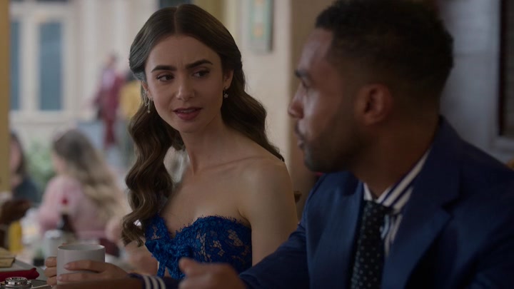 Emily_in_Paris_S02E05_WEBRip_x264-ION10_1390.jpg