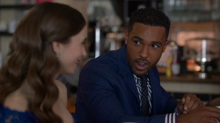 Emily_in_Paris_S02E05_WEBRip_x264-ION10_1408.jpg