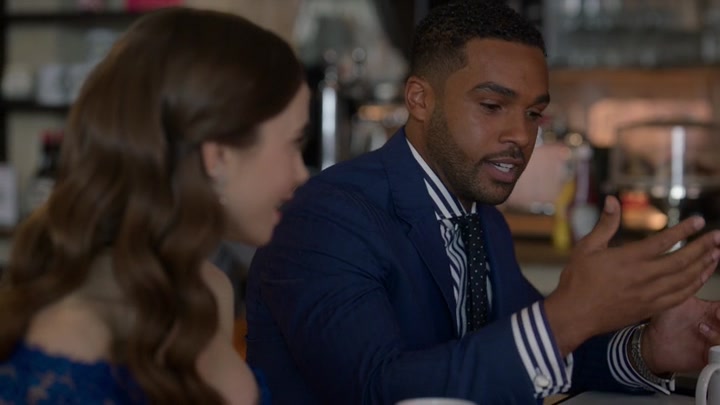 Emily_in_Paris_S02E05_WEBRip_x264-ION10_1420.jpg