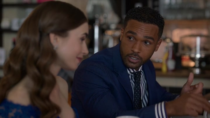 Emily_in_Paris_S02E05_WEBRip_x264-ION10_1425.jpg
