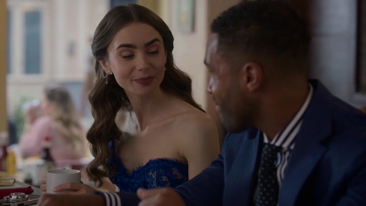 Emily_in_Paris_S02E05_WEBRip_x264-ION10_1431.jpg