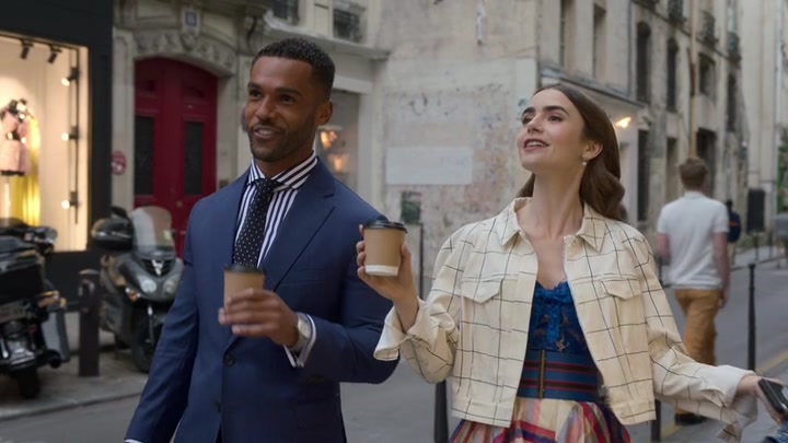 Emily_in_Paris_S02E05_WEBRip_x264-ION10_1505.jpg