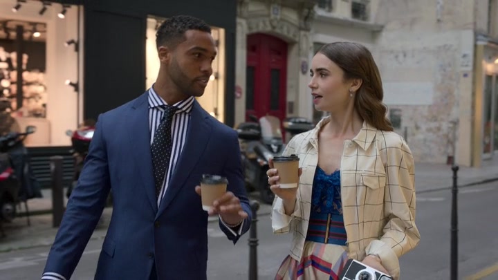 Emily_in_Paris_S02E05_WEBRip_x264-ION10_1510.jpg