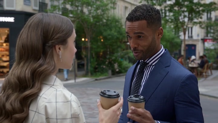 Emily_in_Paris_S02E05_WEBRip_x264-ION10_1536.jpg