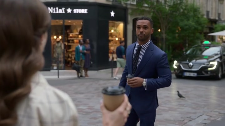 Emily_in_Paris_S02E05_WEBRip_x264-ION10_1563.jpg