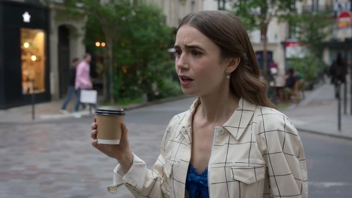 Emily_in_Paris_S02E05_WEBRip_x264-ION10_1590.jpg