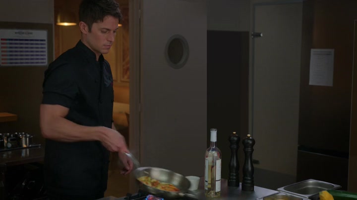 Emily_in_Paris_S02E05_WEBRip_x264-ION10_1652.jpg Emily_in_Paris_S02E05_WEBRip_x264-ION10_1652.jpg