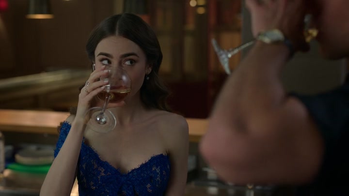 Emily_in_Paris_S02E05_WEBRip_x264-ION10_1664.jpg Emily_in_Paris_S02E05_WEBRip_x264-ION10_1664.jpg
