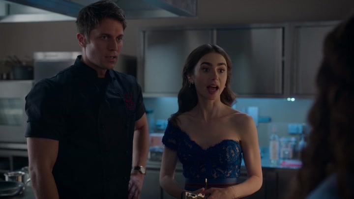 Emily_in_Paris_S02E05_WEBRip_x264-ION10_1786.jpg