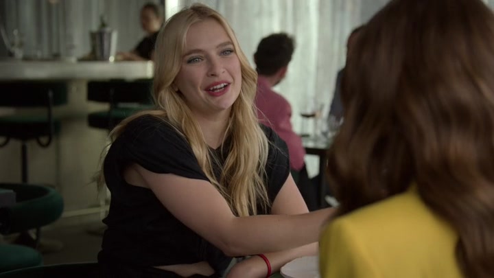 Emily_in_Paris_S02E05_WEBRip_x264-ION10_2084.jpg Emily_in_Paris_S02E05_WEBRip_x264-ION10_2084.jpg