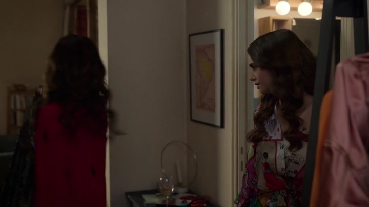 Emily_in_Paris_S02E05_WEBRip_x264-ION10_2199.jpg Emily_in_Paris_S02E05_WEBRip_x264-ION10_2199.jpg
