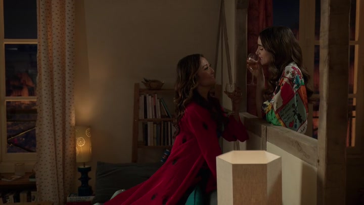 Emily_in_Paris_S02E05_WEBRip_x264-ION10_2218.jpg Emily_in_Paris_S02E05_WEBRip_x264-ION10_2218.jpg
