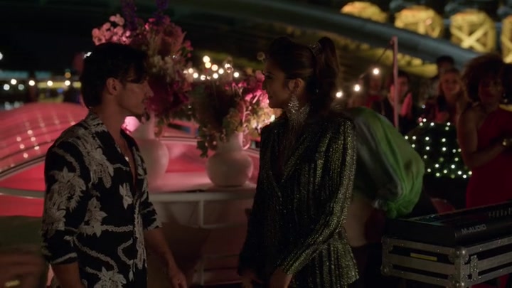 Emily_in_Paris_S02E05_WEBRip_x264-ION10_2385.jpg Emily_in_Paris_S02E05_WEBRip_x264-ION10_2385.jpg