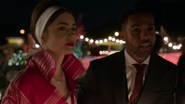 Emily_in_Paris_S02E05_WEBRip_x264-ION10_2500.jpg