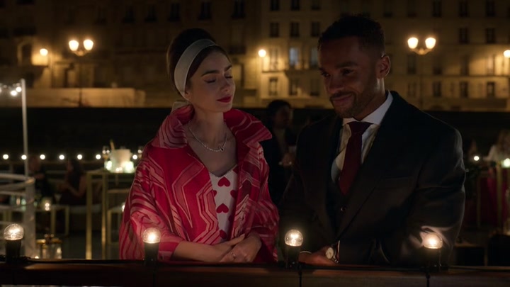 Emily_in_Paris_S02E05_WEBRip_x264-ION10_2513.jpg