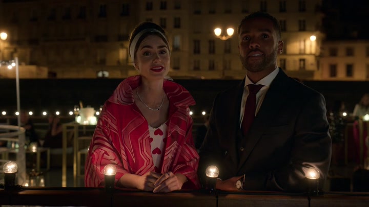 Emily_in_Paris_S02E05_WEBRip_x264-ION10_2526.jpg
