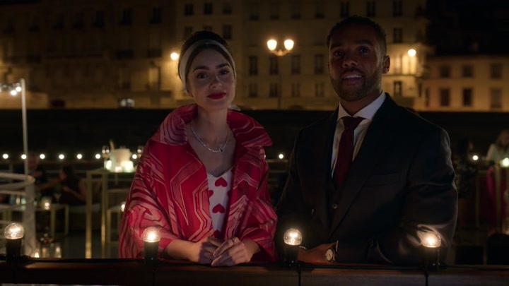 Emily_in_Paris_S02E05_WEBRip_x264-ION10_2529.jpg
