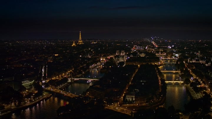 Emily_in_Paris_S02E05_WEBRip_x264-ION10_2560.jpg