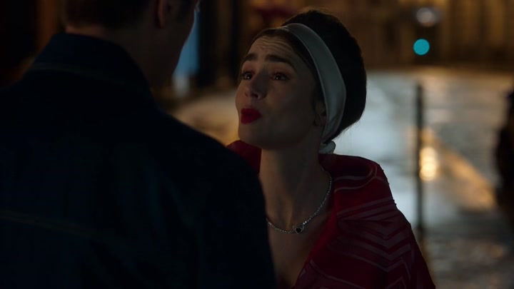 Emily_in_Paris_S02E05_WEBRip_x264-ION10_2674.jpg