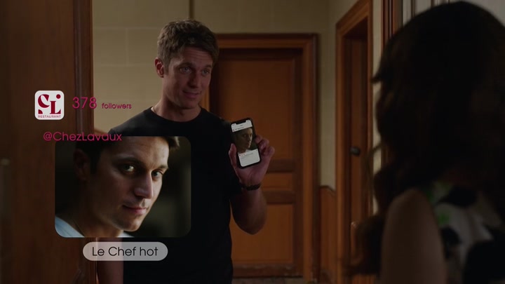 Emily_in_Paris_S02E06_WEBRip_x264-ION10_0043.jpg
