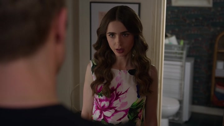 Emily_in_Paris_S02E06_WEBRip_x264-ION10_0068.jpg