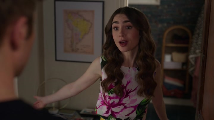 Emily_in_Paris_S02E06_WEBRip_x264-ION10_0078.jpg