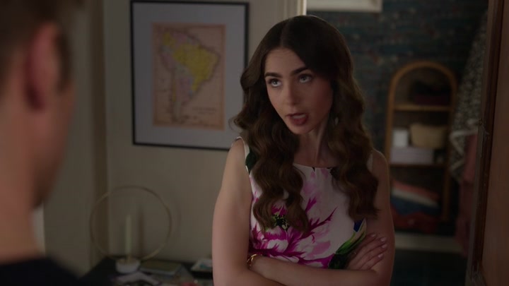 Emily_in_Paris_S02E06_WEBRip_x264-ION10_0086.jpg