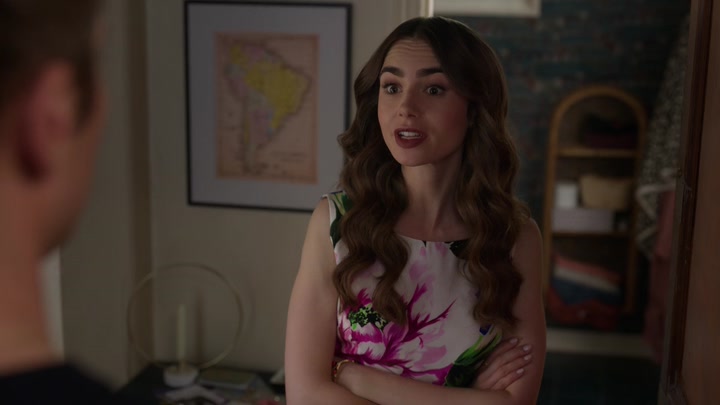 Emily_in_Paris_S02E06_WEBRip_x264-ION10_0089.jpg
