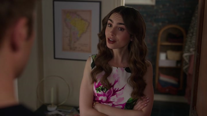 Emily_in_Paris_S02E06_WEBRip_x264-ION10_0091.jpg