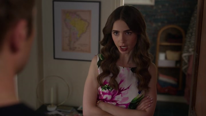 Emily_in_Paris_S02E06_WEBRip_x264-ION10_0095.jpg