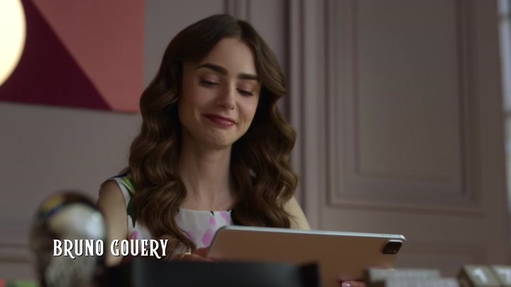 Emily_in_Paris_S02E06_WEBRip_x264-ION10_0261.jpg