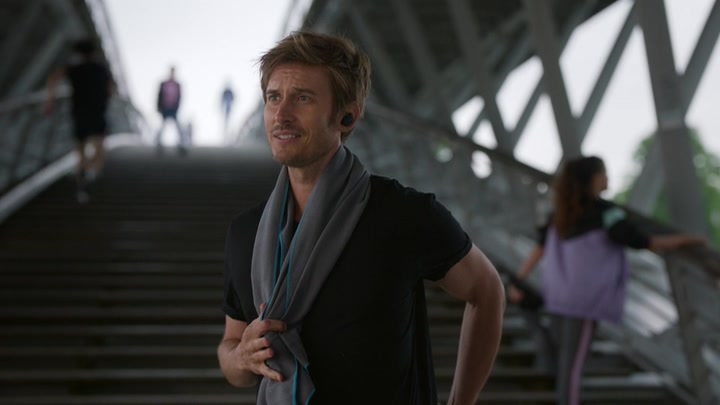 Emily_in_Paris_S02E06_WEBRip_x264-ION10_0371.jpg Emily_in_Paris_S02E06_WEBRip_x264-ION10_0371.jpg