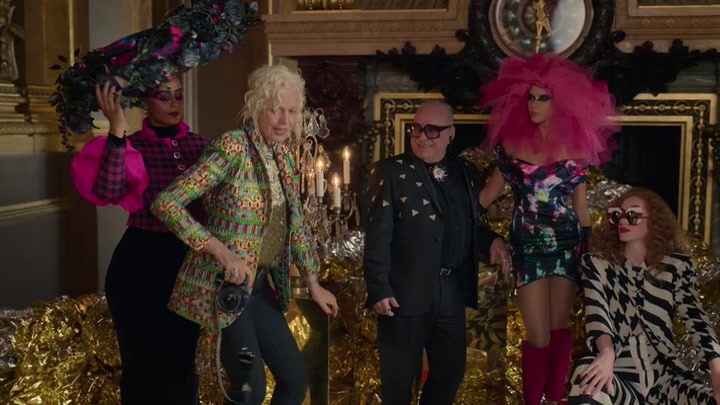Emily_in_Paris_S02E06_WEBRip_x264-ION10_0548.jpg Emily_in_Paris_S02E06_WEBRip_x264-ION10_0548.jpg