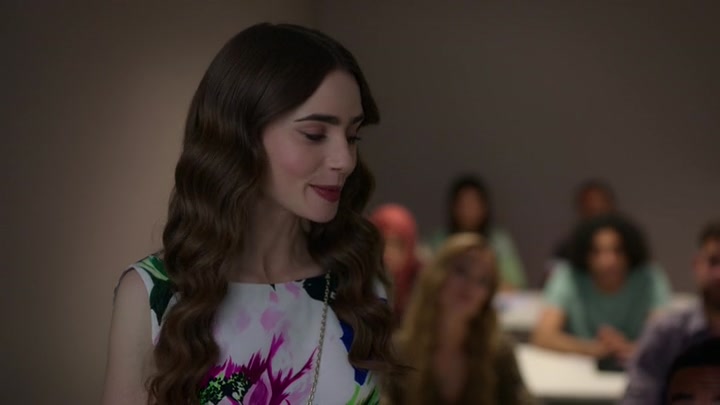 Emily_in_Paris_S02E06_WEBRip_x264-ION10_0631.jpg