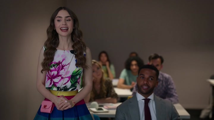 Emily_in_Paris_S02E06_WEBRip_x264-ION10_0653.jpg