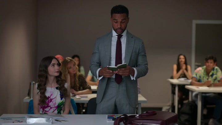 Emily_in_Paris_S02E06_WEBRip_x264-ION10_0667.jpg