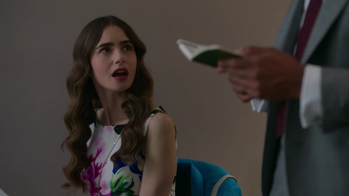 Emily_in_Paris_S02E06_WEBRip_x264-ION10_0686.jpg