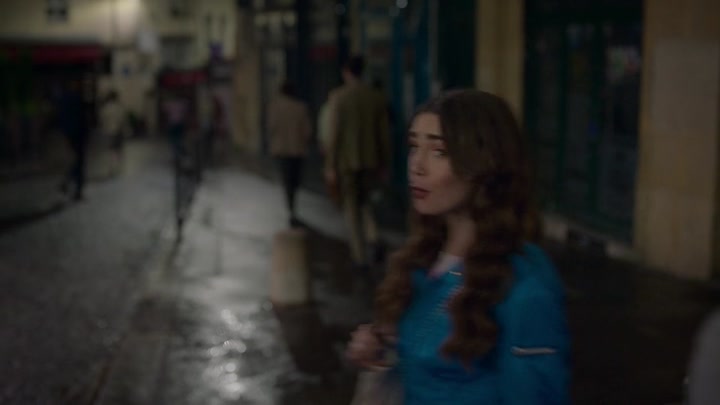 Emily_in_Paris_S02E06_WEBRip_x264-ION10_0713.jpg
