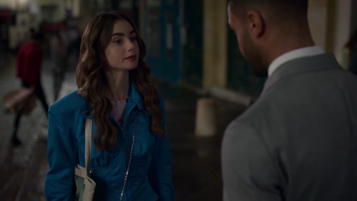 Emily_in_Paris_S02E06_WEBRip_x264-ION10_0729.jpg
