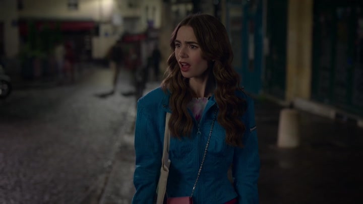 Emily_in_Paris_S02E06_WEBRip_x264-ION10_0749.jpg