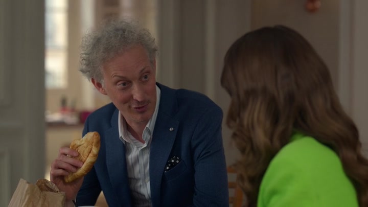 Emily_in_Paris_S02E06_WEBRip_x264-ION10_0845.jpg Emily_in_Paris_S02E06_WEBRip_x264-ION10_0845.jpg