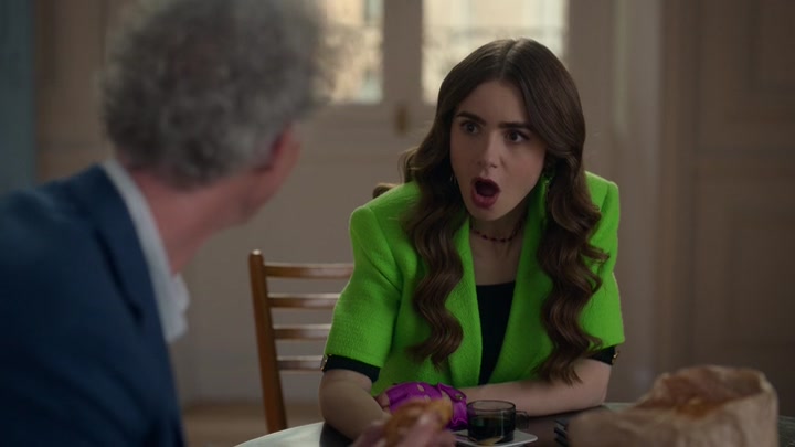 Emily_in_Paris_S02E06_WEBRip_x264-ION10_0854.jpg